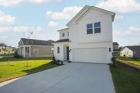 3041 Fernwood Ln, Columbia, TN 38401