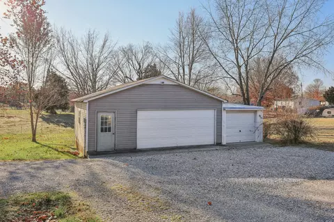582 Murrell Rd, Dickson, TN 37055 photo 8