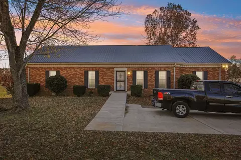 582 Murrell Rd, Dickson, TN 37055 photo 2