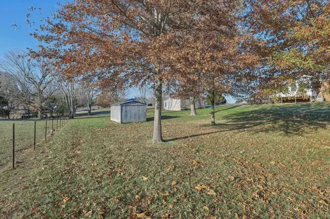 582 Murrell Rd, Dickson, TN 37055 photo 10