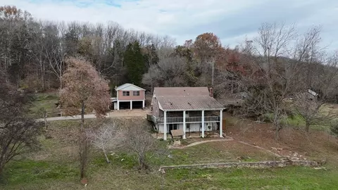 4972 Kettle Mills Rd, Hampshire, TN 38461