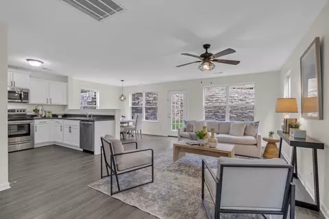 2558 Willowbranch Dr, Nashville, TN 37217