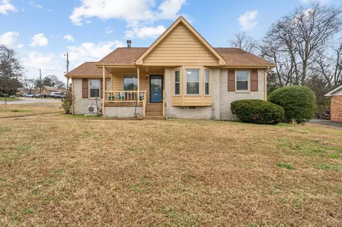 1565 Meadow Bend Dr, Madison, TN 37115