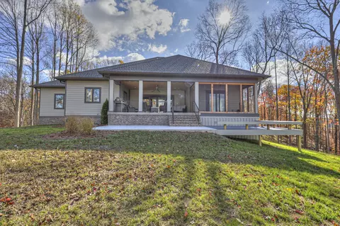 Exterior - 220 Lori Ln, Silver Point, TN 38582 photo 4 of 13