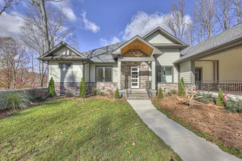 220 Lori Ln, Silver Point, TN 38582
