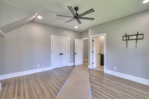 Bedroom - 220 Lori Ln, Silver Point, TN 38582 photo 2 of 5