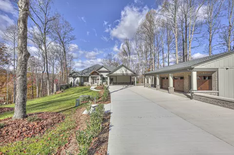 Exterior - 220 Lori Ln, Silver Point, TN 38582 photo 2 of 13
