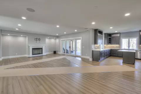 Living - 220 Lori Ln, Silver Point, TN 38582 photo 2 of 5