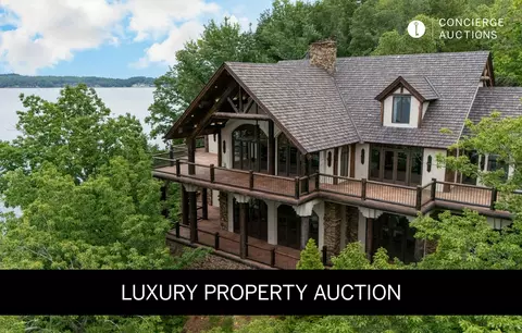 721 Three Point Rd, Muscle Shoals, AL 35661