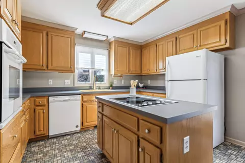 Kitchen - 700 3rd Ave W, Springfield, TN 37172 photo 2 of 5