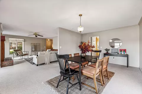 Dining - 700 3rd Ave W, Springfield, TN 37172 photo 2 of 6