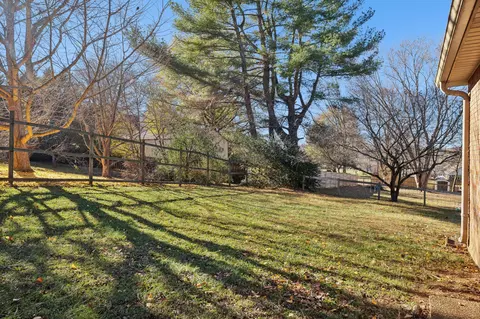 Exterior - 700 3rd Ave W, Springfield, TN 37172 photo 7 of 7