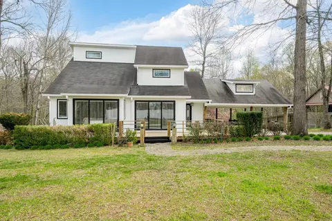 80 Huntington Dr N, Winchester, TN 37398