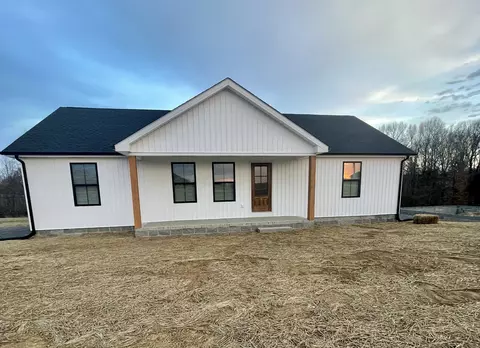 5188 Galen Rd, Lafayette, TN 37083