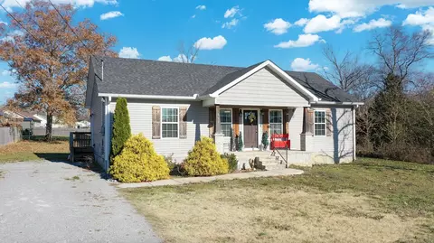 303 April Ln, Shelbyville, TN 37160