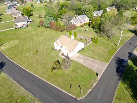 1001 Jade Ct, Castalian Springs, TN 37031