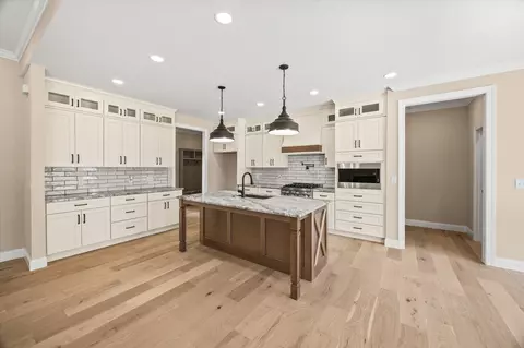 Kitchen - 7083 Honeysuckle Trl, Baxter, TN 38544 photo 1 of 4
