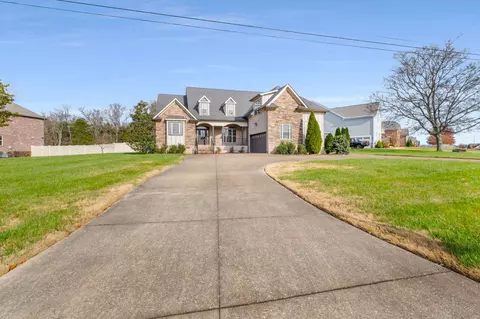 Exterior - 8232 Richpine Dr, Murfreesboro, TN 37128 photo 2 of 9