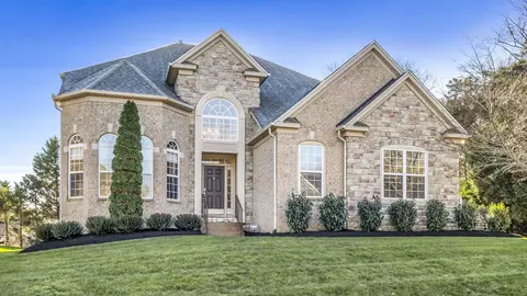 1305 Beech Hollow Dr, Nashville, TN 37211
