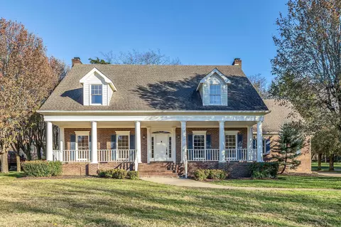 2618 Charter Ct, Murfreesboro, TN 37129