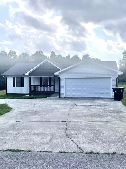 104 Cherry St, Athens, TN 37303