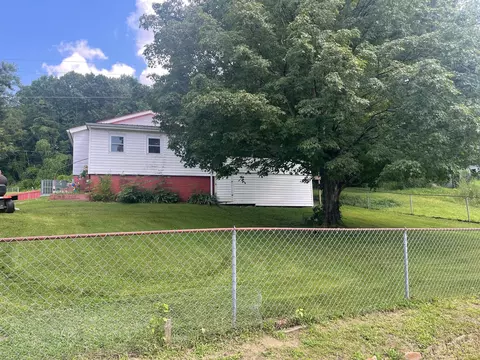 183 County Road 906, Etowah, TN 37331