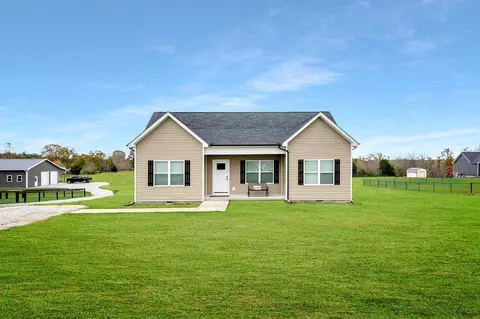 1210 Oak Grove Rd, Dickson, TN 37055