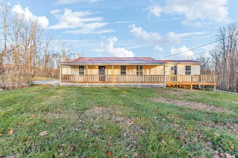 749 Rattlesnake Rd, Mcminnville, TN 37110