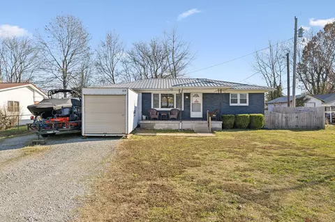409 Collins St, Hohenwald, TN 38462