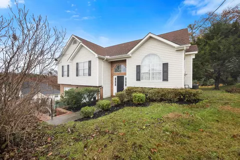 34 Scenic Cir, Ringgold, GA 30736
