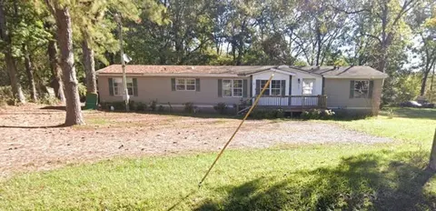 300 Riley Creek Rd, Tullahoma, TN 37388