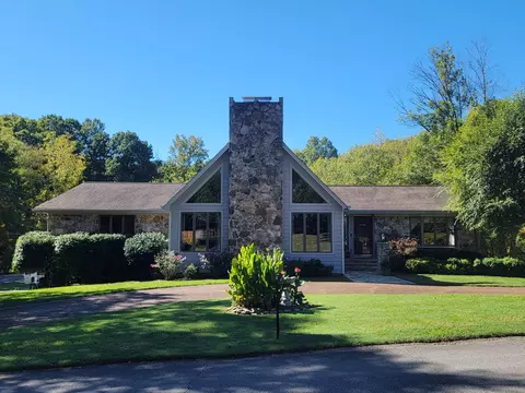 361 King Den Drive Dr, Cleveland, TN 37312