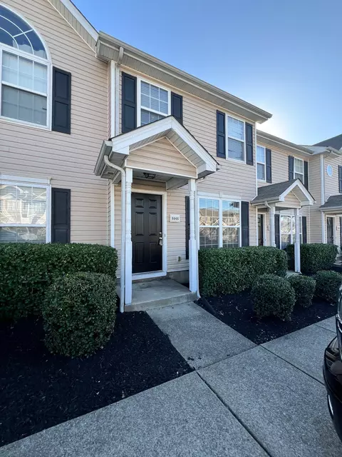 8046 Logan Dr, La Vergne, TN 37086