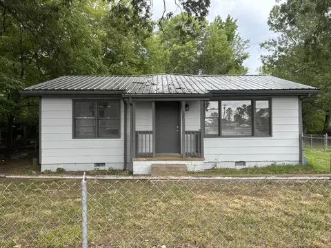 129 Hays St, Fort Oglethorpe, GA 30742