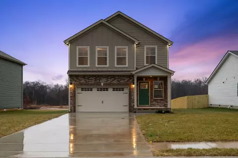 889 Macon Ln, Clarksville, TN 37042
