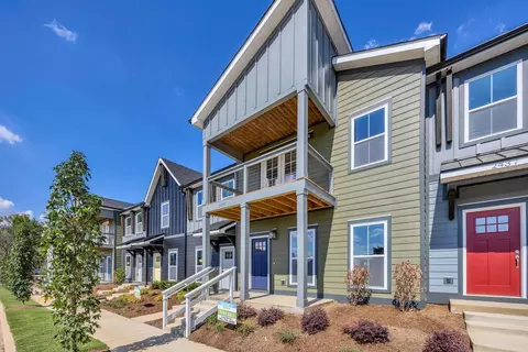 2433 E 17th St, Chattanooga, TN 37404