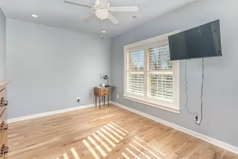 Bedroom - 105 E Olive St, Murfreesboro, TN 37130 photo 1 of 4