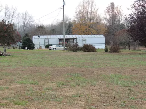 3329 Fall River Rd, Pulaski, TN 38478
