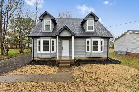 684 Debbie Dr, Clarksville, TN 37042