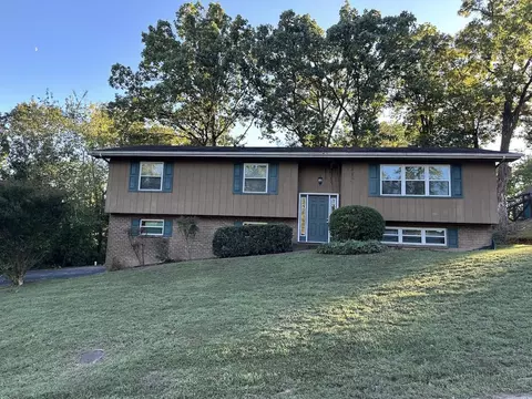 536 Tree Top Ln, Hixson, TN 37343