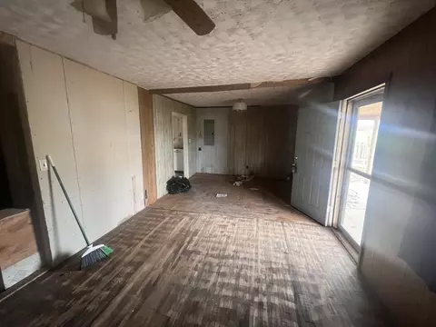 Living - 141 Goolsby Rd, Morrison, TN 37357 photo 1 of 1