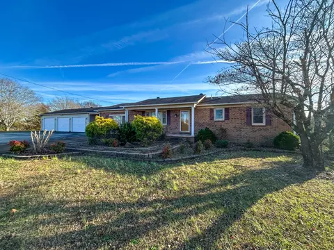 270 Betty Ave, Hollow Rock, TN 38342