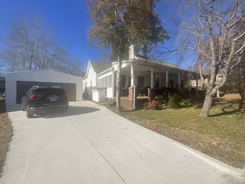 214 S Main St, Waynesboro, TN 38485