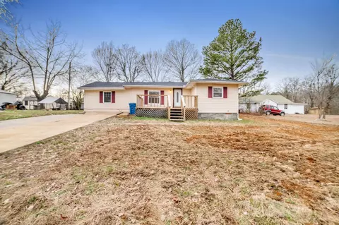 535 Wren Ave, Camden, TN 38320