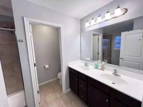 Bath - 3213 Eaglecliff Ct, Murfreesboro, TN 37128 photo 1 of 3