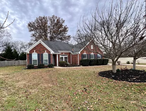 Exterior - 3213 Eaglecliff Ct, Murfreesboro, TN 37128 photo 2 of 6