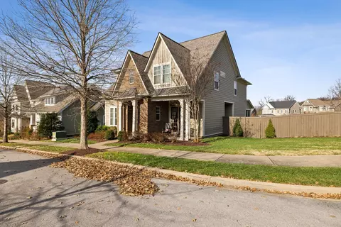 3160 Hazelton Dr, Thompsons Station, TN 37179