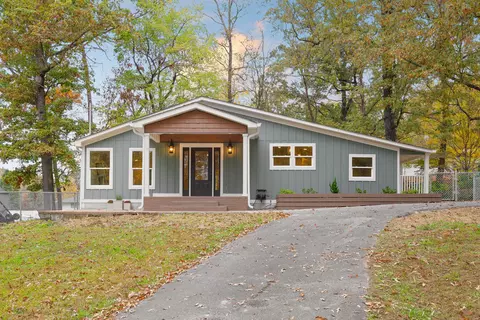 17 Bohr Dr, Chattanooga, TN 37415