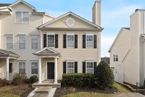 4316 Summercrest Blvd #306, Antioch, TN 37013