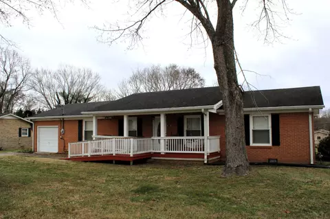 202 Patrick St, Estill Springs, TN 37330